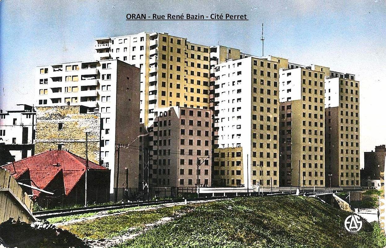 Oran - Rue Rene Bazin - Cite Perret.JPG